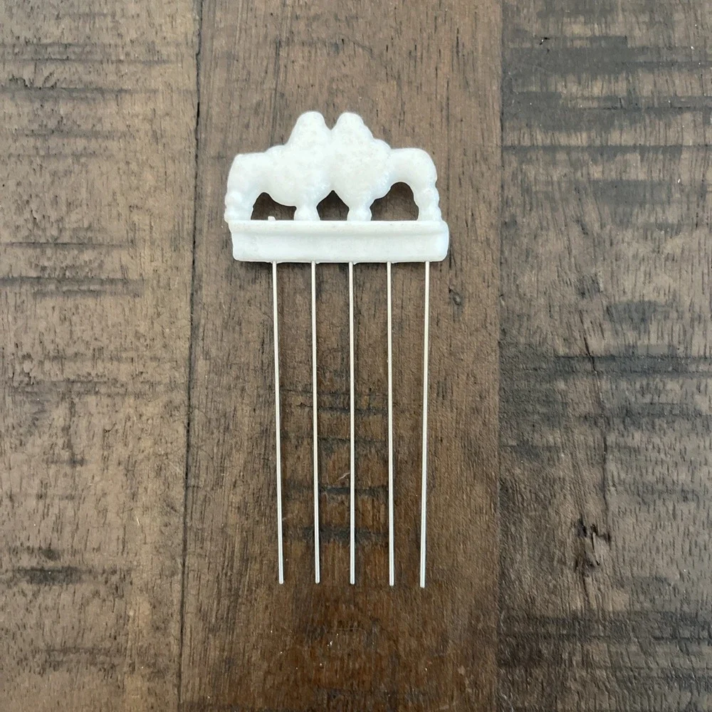 Vintage 1950s Glamorlift By Kurtell Poodle Hair Pick‎ Comb Lift White *Flawed*